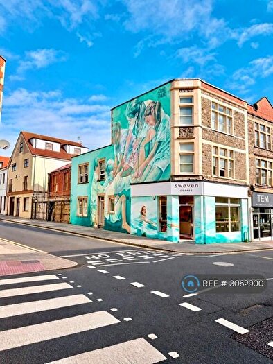 3 Bedroom Penthouse To Rent In North St, Bristol, BS3