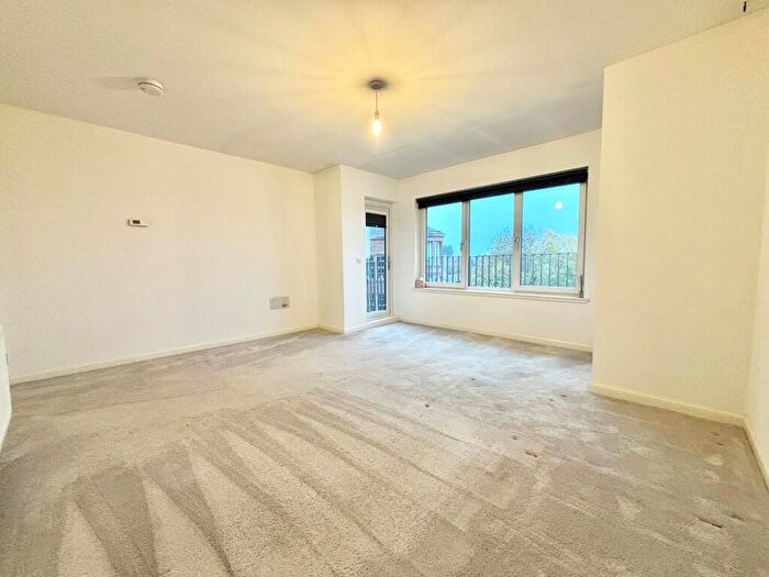 2 Bedroom Flat To Rent In Craig Terrace, Cathcart, G44