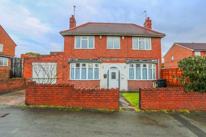 2 Bedroom Flat To Rent In Cradley Road, Cradley Heath, West Midlands, DY2