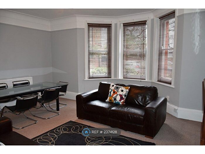 2 Bedroom Flat To Rent In Widdenham Road, London, N7