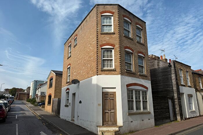 3 Bedroom Detached House For Sale In King Street, Ramsgate, CT11
