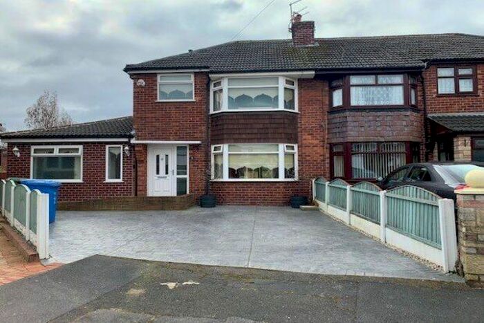 4 Bedroom Property To Rent In Woodbank Road, Warrington, WA5