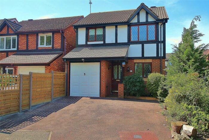 3 Bedroom Terraced House To Rent In Knaphill, Woking, GU21