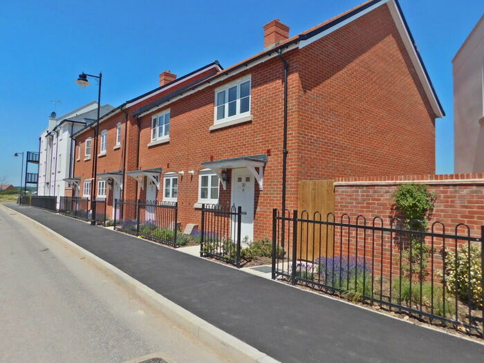 2 Bedroom End Of Terrace House To Rent In Orchard Mead, Berewood, PO7