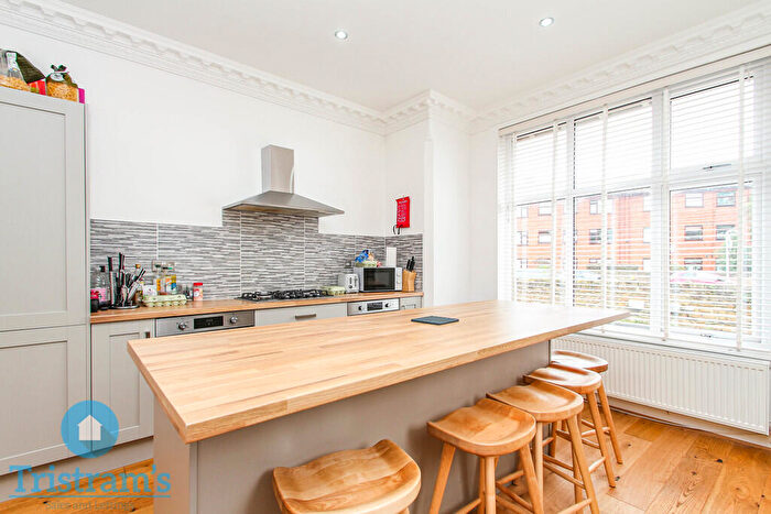 5 Bedroom Detached House To Rent In Melton Road, West Bridgford, NG2