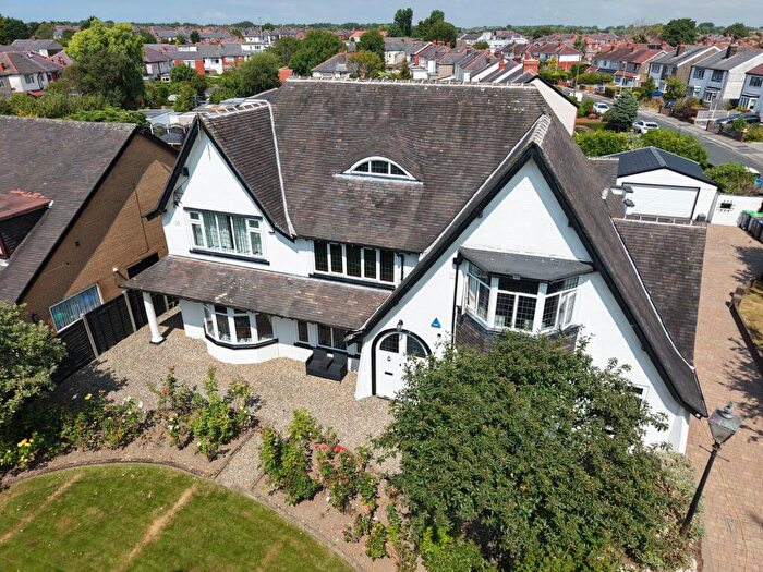 4 Bedroom Detached House For Sale In Preston New Road, Blackpool, FY3