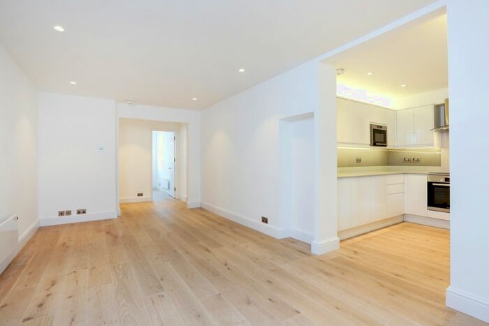 2 Bedroom Flat To Rent In Selhurst Close, London, SW19