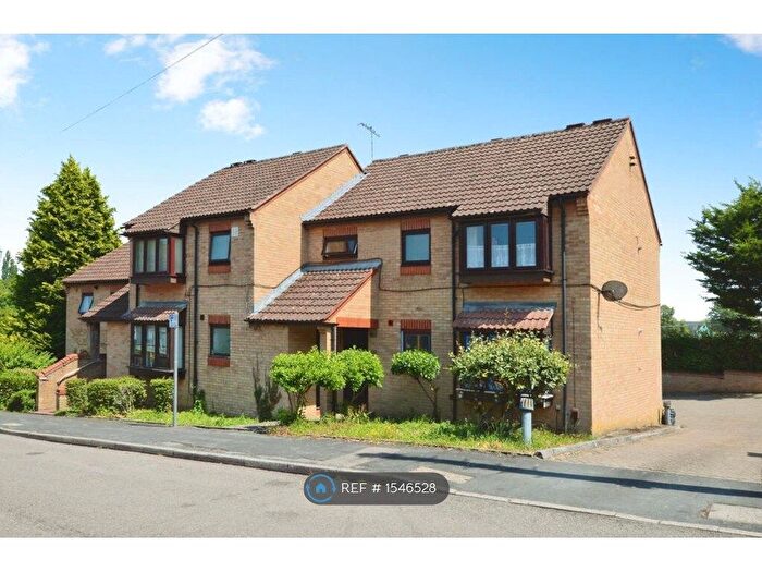 1 Bedroom Flat To Rent In Stratford Way, Hemel Hempstead, HP3