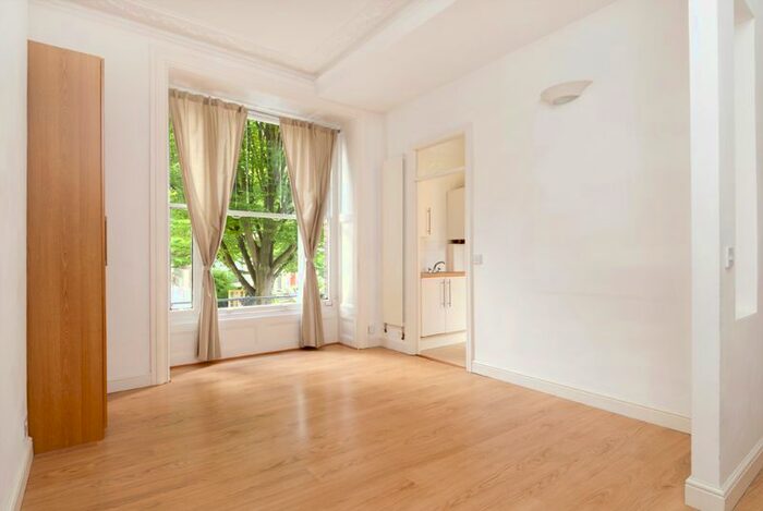 Studio To Rent In South Hill Park, Hampstead, London, NW3