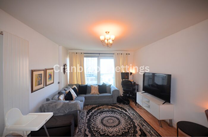1 Bedroom Flat To Rent In City Gate House, IG2