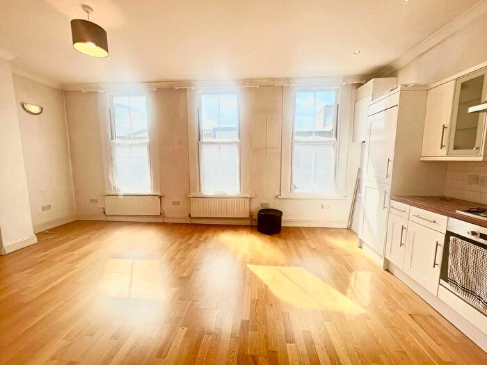 1 Bedroom Flat To Rent In London, SE27