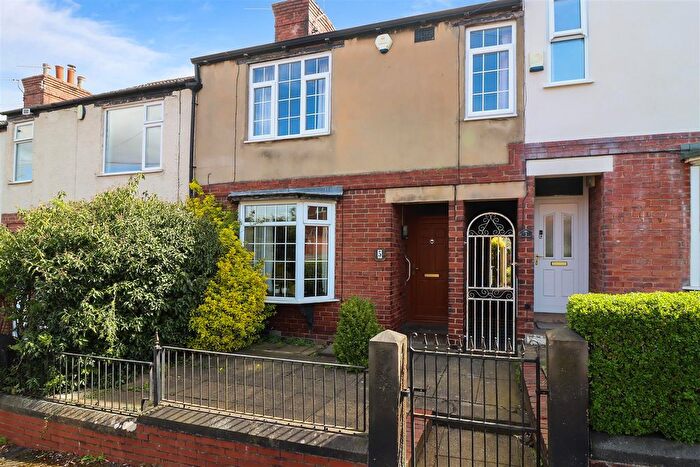 3 Bedroom Terraced House For Sale In New Queen Street, Chesterfield, S41