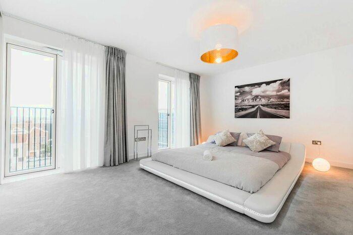 3 Bedroom Flat To Rent In Olympic Park Avenue, Stratford, London, E20