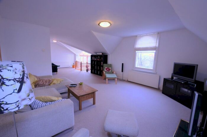 1 Bedroom Flat To Rent In Westcombe Park Road, Blackheath, SE3