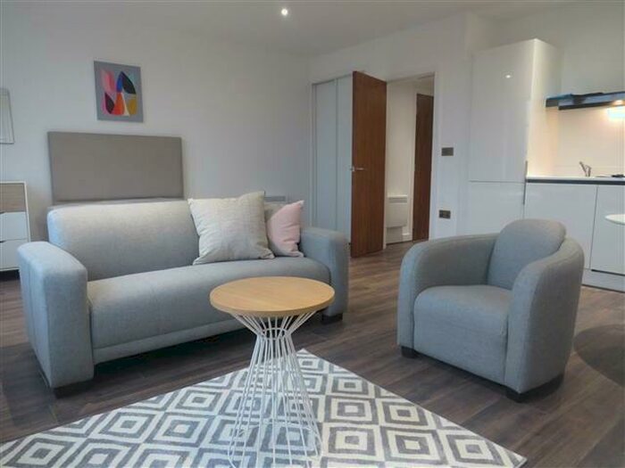 Apartment To Rent In Pope Street, Birmingham, B1