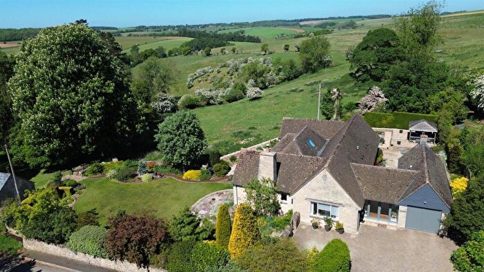 3 Bedroom Detached House For Sale In Meadow Croft, Turkdean, Cheltenham, GL54