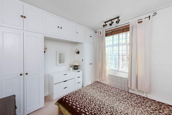 2 Bedroom Flat To Rent In Brompton Road, Chelsea, London, SW3