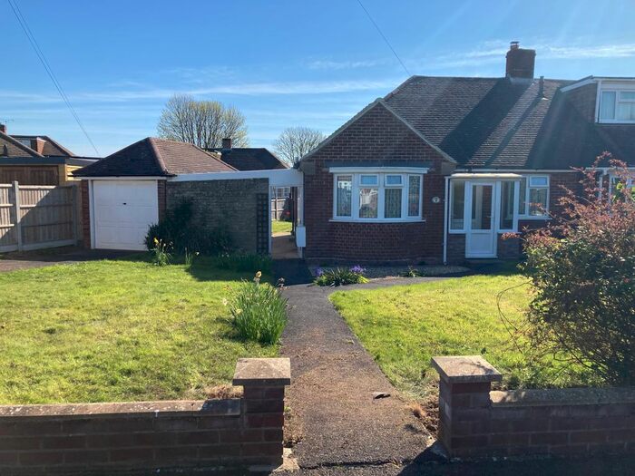 2 Bedroom Bungalow To Rent In Lea Close, Yeovil, BA21