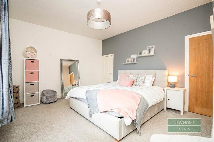 3 Bedroom Terraced House For Sale In Manchester Road, Barnoldswick, Lancashire, BB18