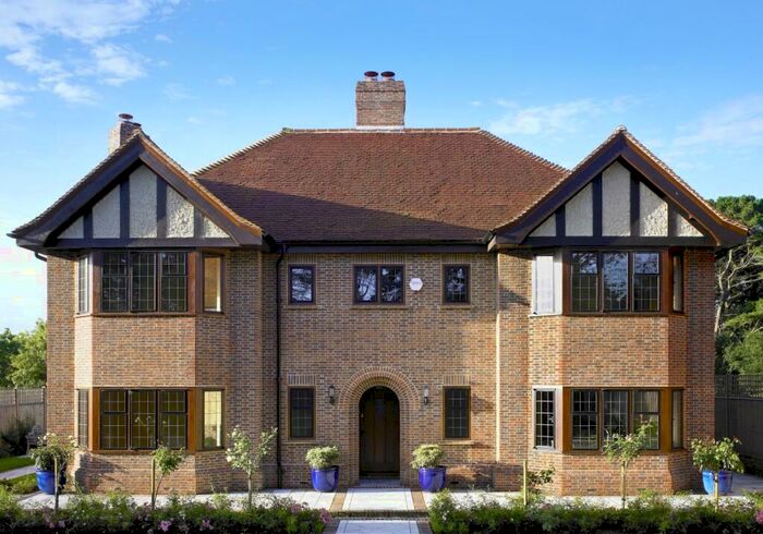 6 Bedroom Detached House To Rent In East Street Rusper, RH12