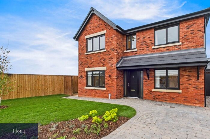 4 Bedroom Detached House For Sale In Laurel Gardens, Farington Moss, PR26