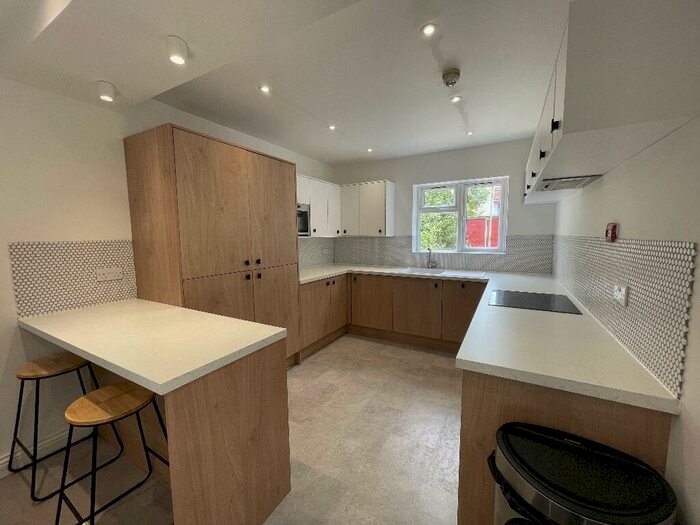 6 Bedroom Terraced House To Rent In Monthermer Road, Cardiff(City), CF24