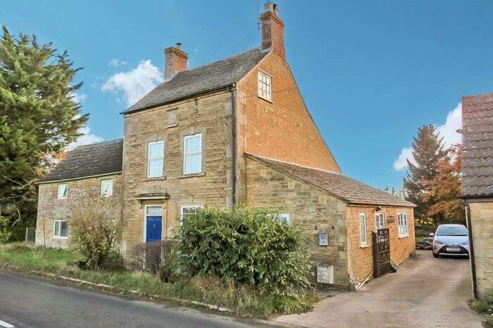 3 Bedroom Property For Sale In Rural Baston, PE6