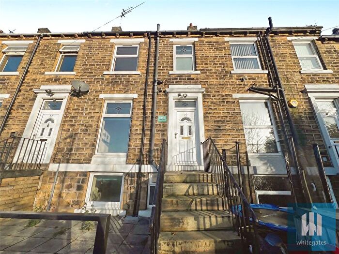 5 Bedroom Terraced House For Sale In Woodthorpe Terrace, Huddersfield, HD1