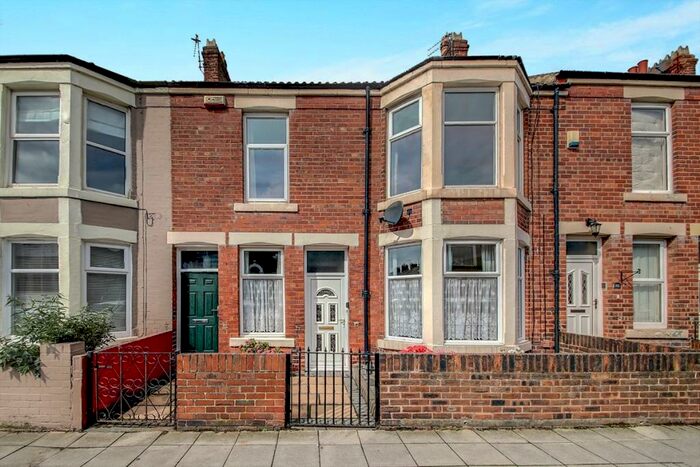 3 Bedroom Flat To Rent In Whitley Bay, Tyne And Wear, NE26