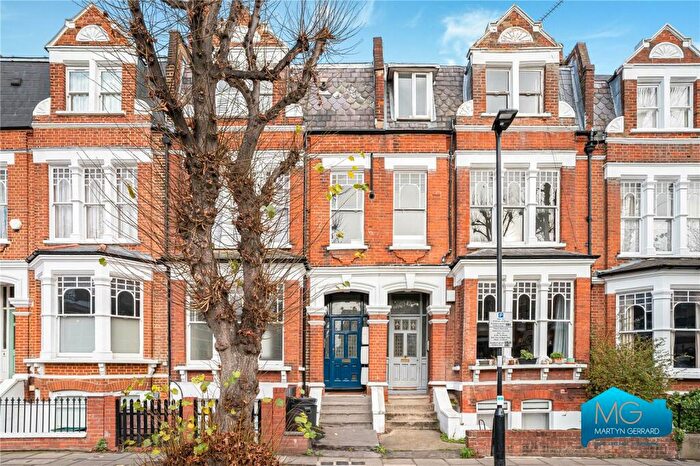 2 Bedroom Apartment To Rent In Northolme Road, London, N5