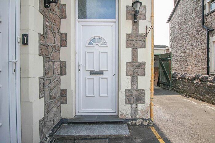 2 Bedroom Flat To Rent In Locking Road, Weston-super-Mare, BS23