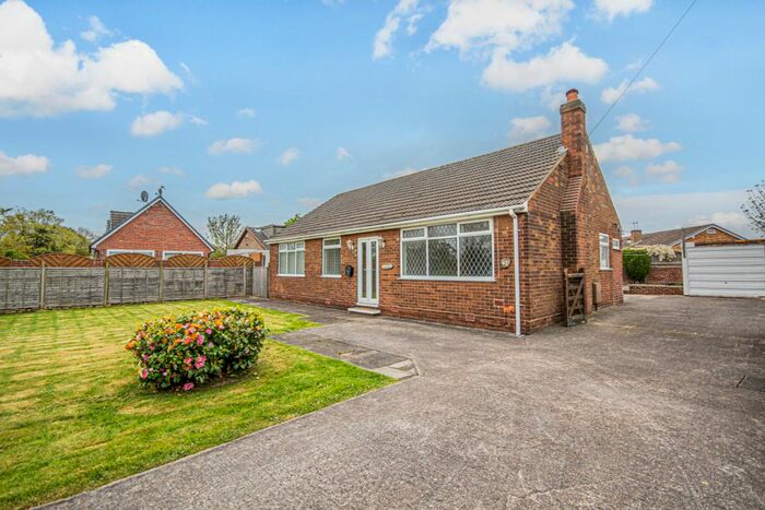 3 Bedroom Detached Bungalow To Rent In Upper Lane, Netherton, Wakefield, WF4