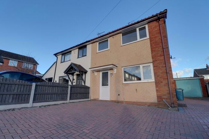 3 Bedroom Semi-Detached House To Rent In Tudor Rise, Stafford ST16