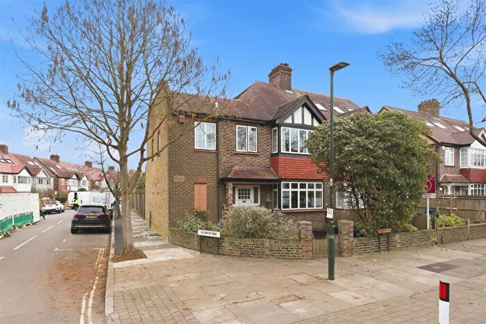 4 Bedroom Semi Detached House For Sale In Ferry Road, Barnes, London, SW13