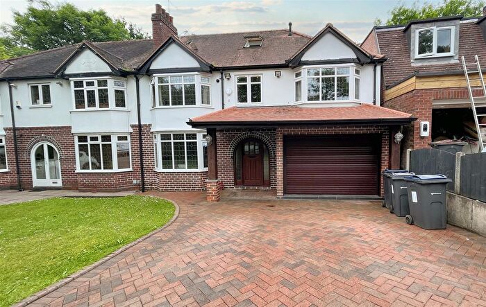 5 Bedroom Semi Detached House For Sale In Green Road, Moseley, B13