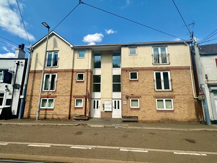 2 Bedroom Flat For Sale In Langsett Road, Sheffield, S6