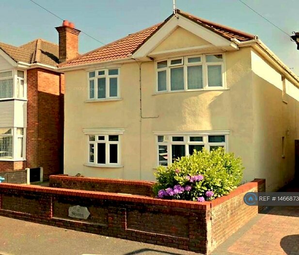 Studio To Rent In Chatsworth Road, Poole, BH14