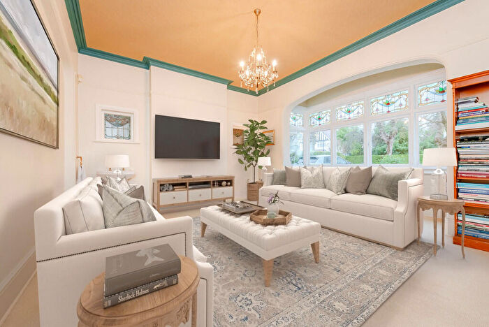 5 Bedroom Detached House For Sale In East Croydon, Surrey, CR0