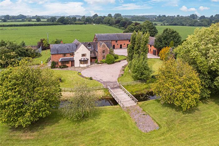 6 Bedroom Detached House For Sale In Pewit Lane, Hunsterson, Cheshire, CW5