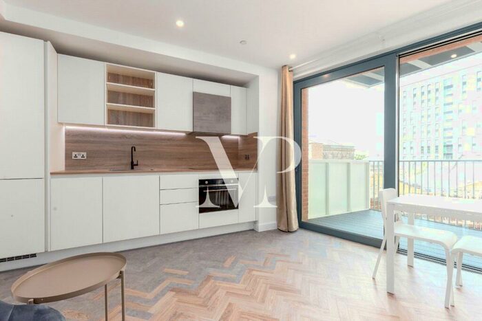 Apartment To Rent In Skyline Apartments, Makers Yard, E3