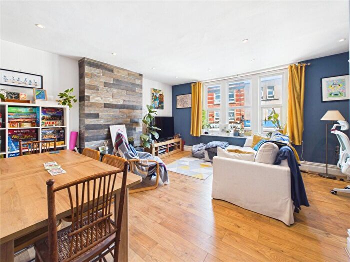 2 Bedroom Apartment For Sale In North Street, Bristol, BS3