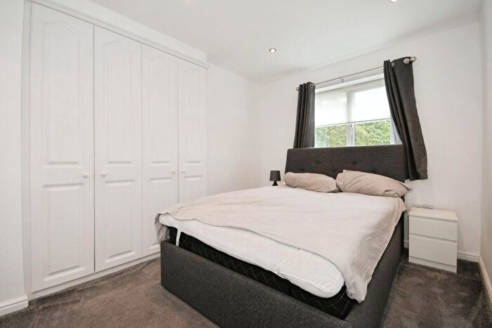 2 Bedroom Flat For Sale In Oliver House, Wain Avenue, Chesterfield, S41