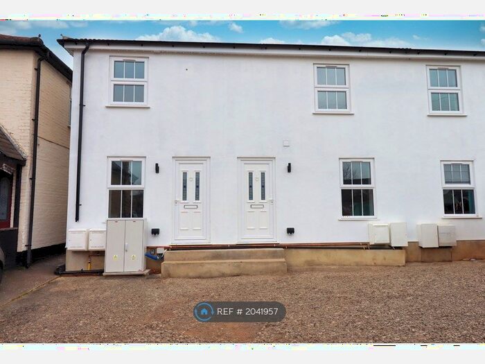 2 Bedroom Terraced House To Rent In Baddow Road, Chelmsford, CM2