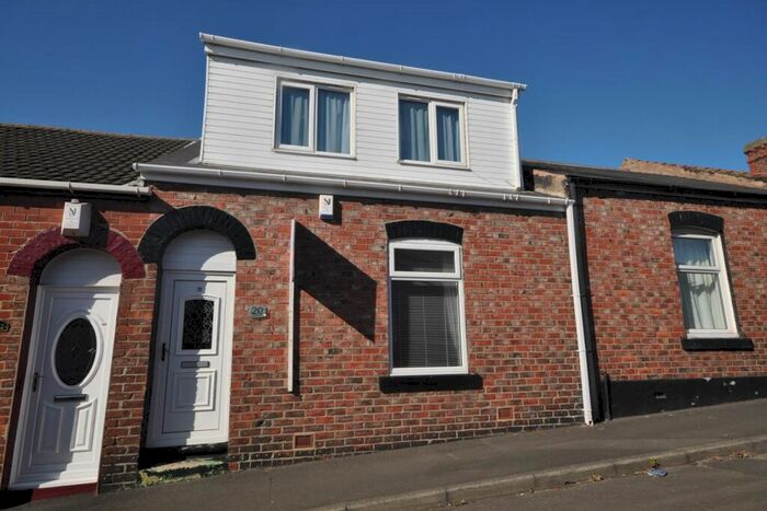 2 Bedroom Cottage To Rent In James Street, Southwick, SR5