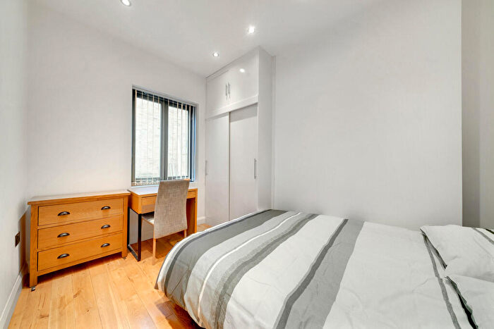 2 Bedroom Apartment To Rent In Fieldgate Street, E1