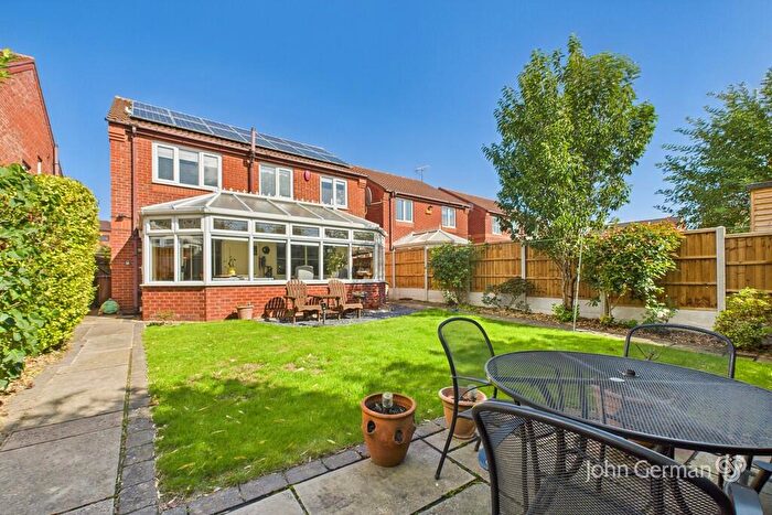 4 Bedroom Detached House For Sale In Coronation Street, Swadlincote, DE11