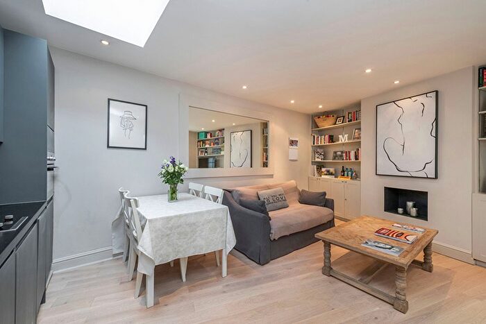 1 Bedroom Flat To Rent In Hesper Mews, London, SW5