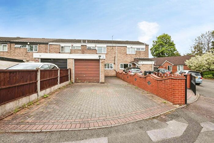 3 Bedroom Terraced House For Sale In Ipstones Avenue, Birmingham, B33