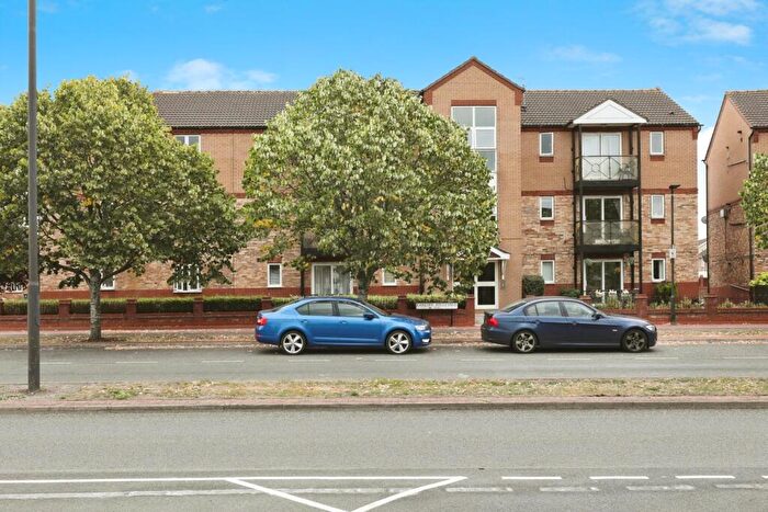 2 Bedroom Apartment For Sale In Lakeside Boulevard, Doncaster, DN4