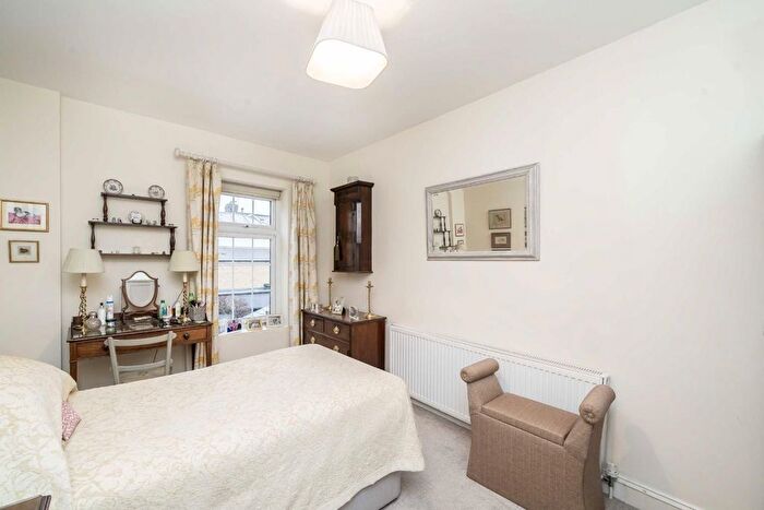 1 Bedroom Flat For Sale In Dale Street, London, W4